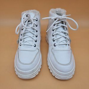 Woman's casual high top boots winter plush warm lace-up